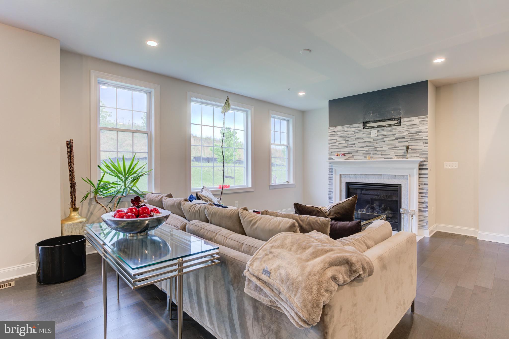 MARLBORO RIDGE - Residential