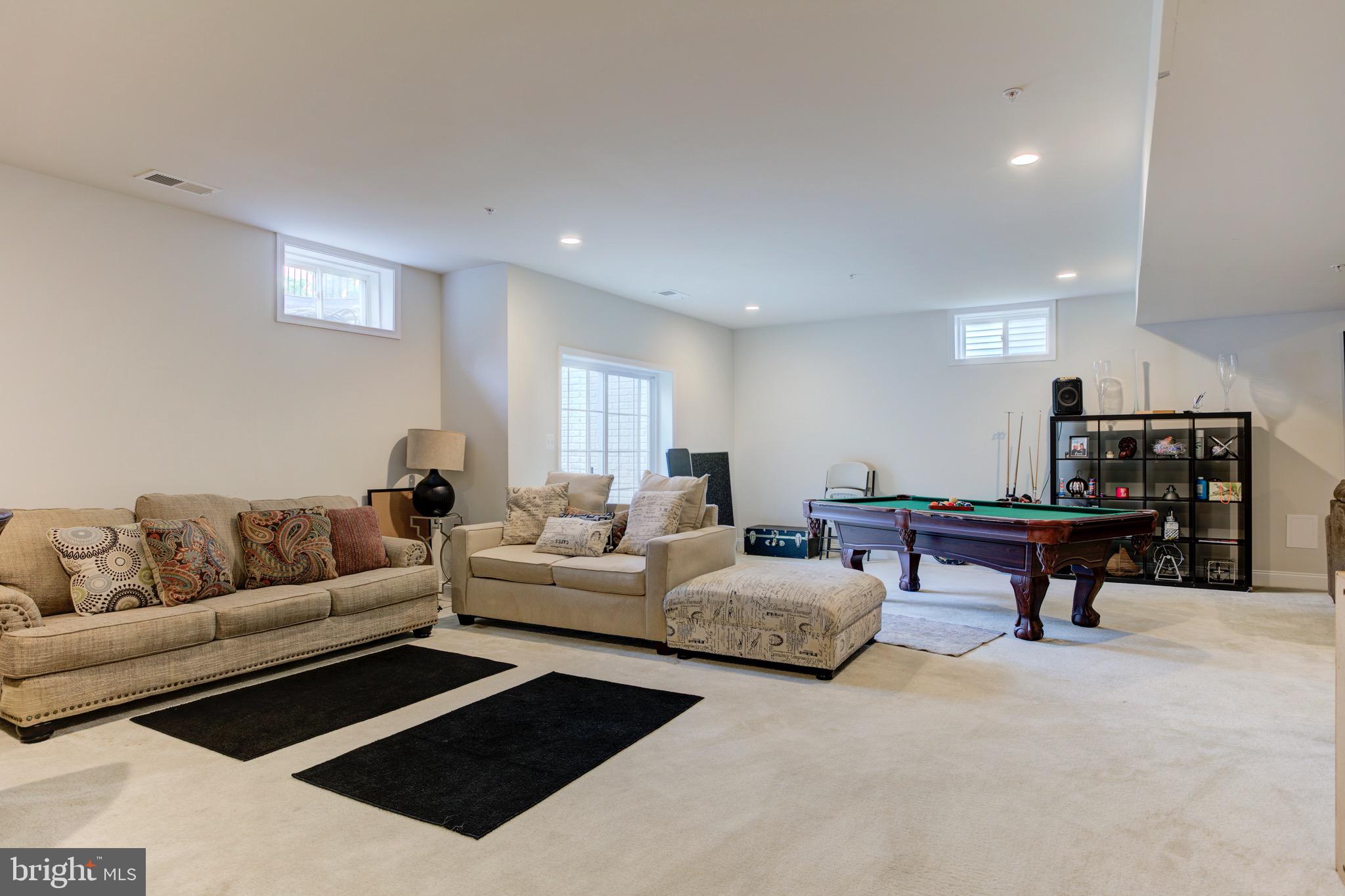 MARLBORO RIDGE - Residential