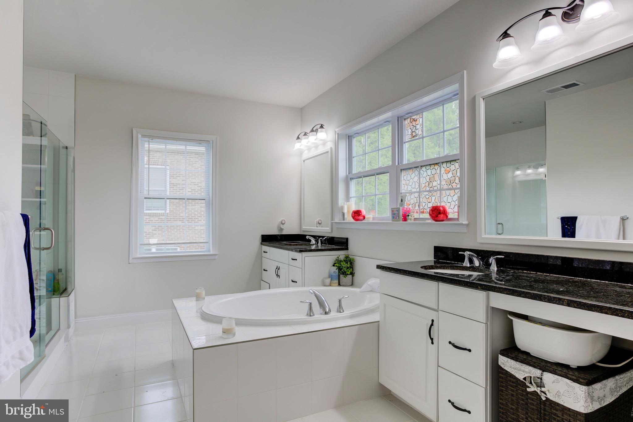 MARLBORO RIDGE - Residential