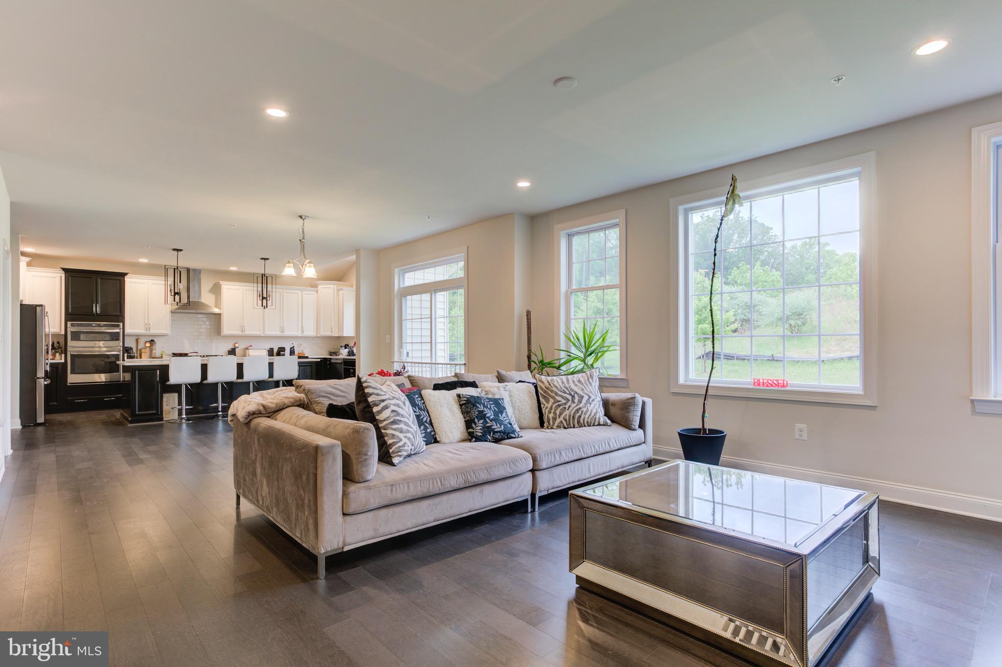 MARLBORO RIDGE - Residential