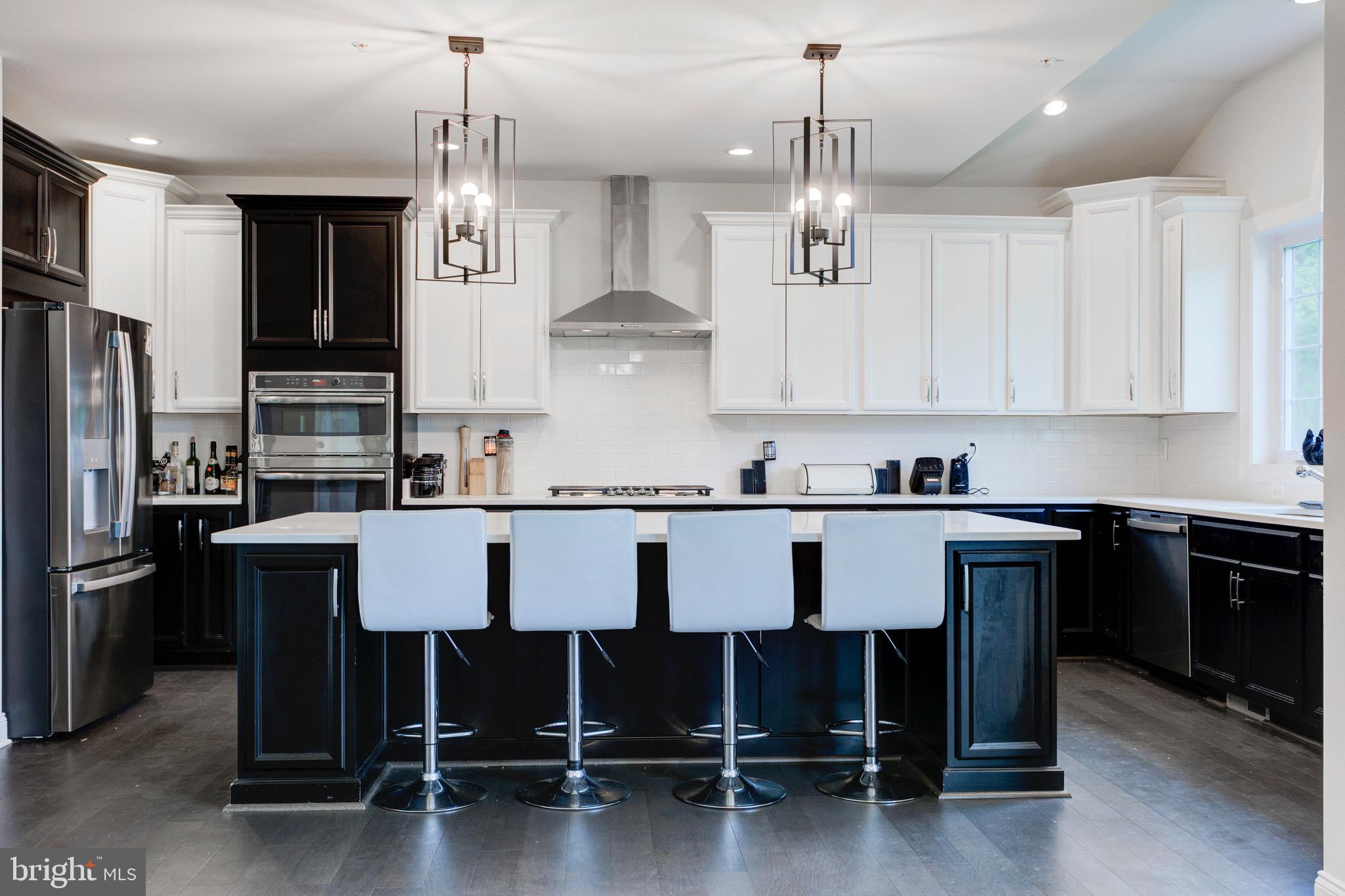 MARLBORO RIDGE - Residential