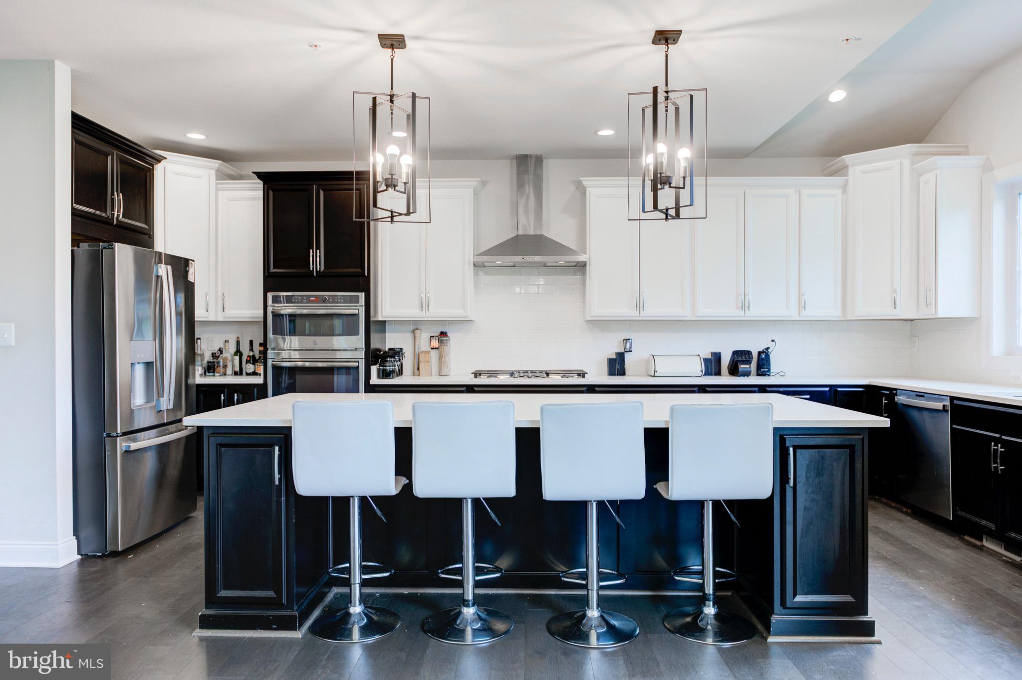 MARLBORO RIDGE - Residential