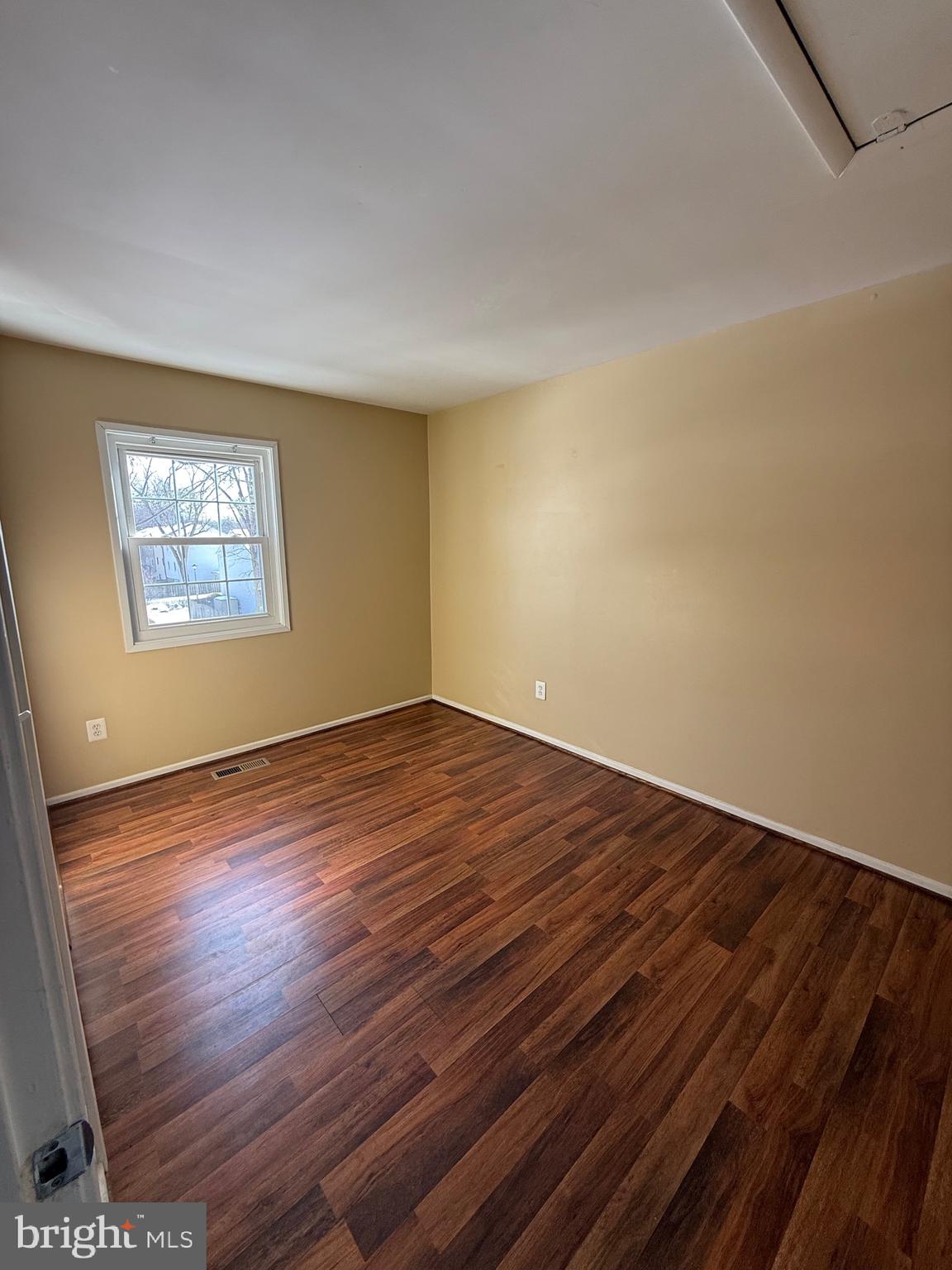 LAKE BRADDOCK - Residential