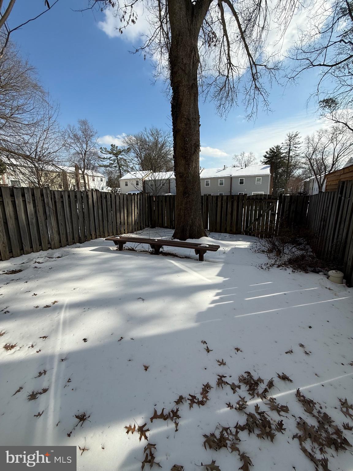 LAKE BRADDOCK - Residential