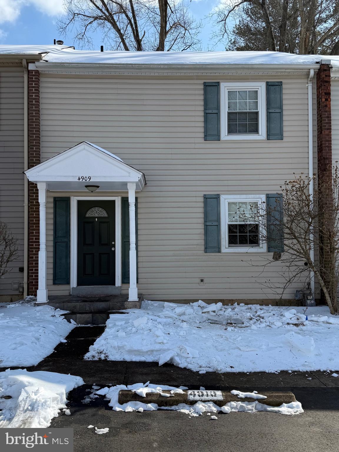 LAKE BRADDOCK - Residential