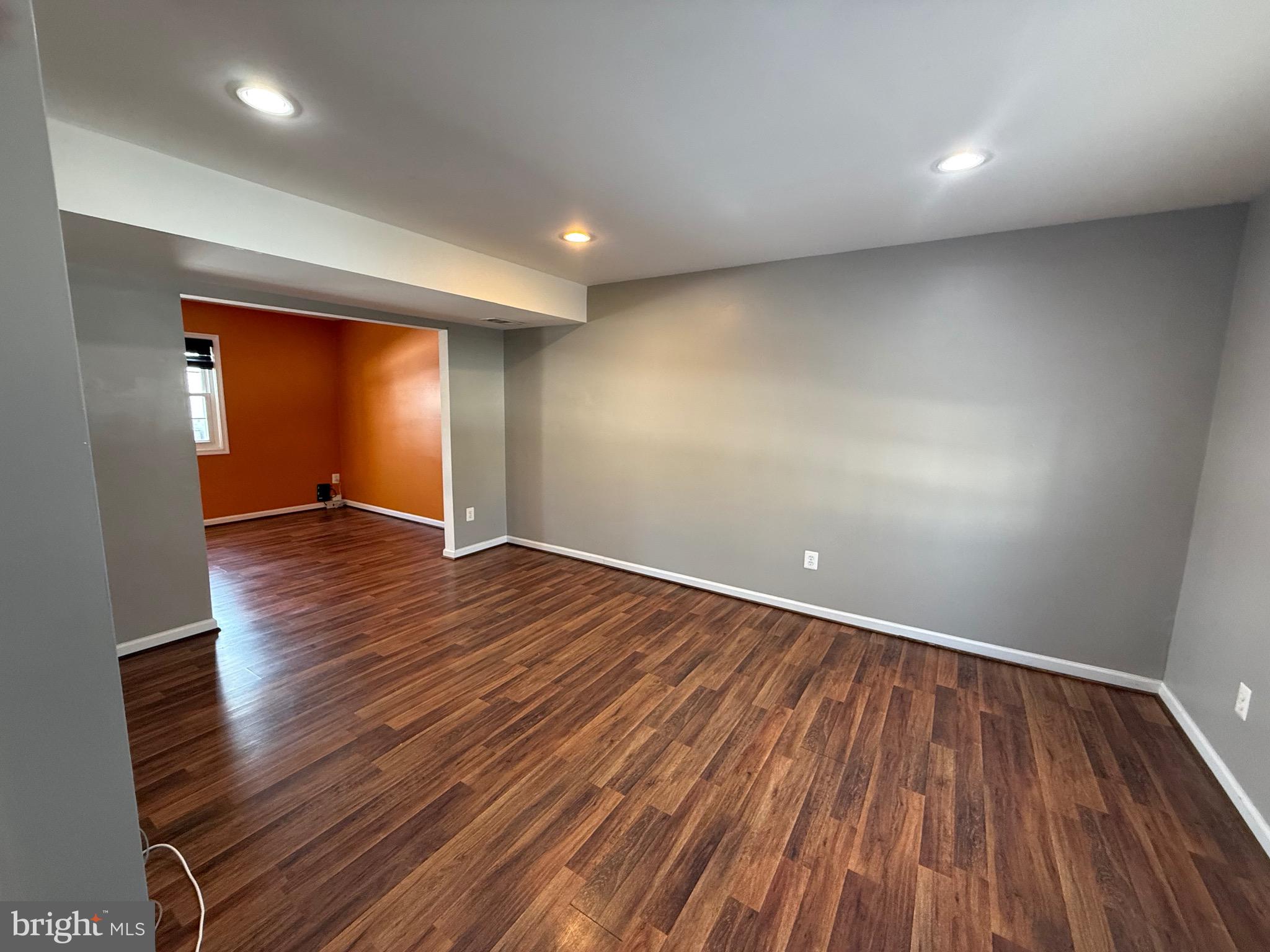 LAKE BRADDOCK - Residential