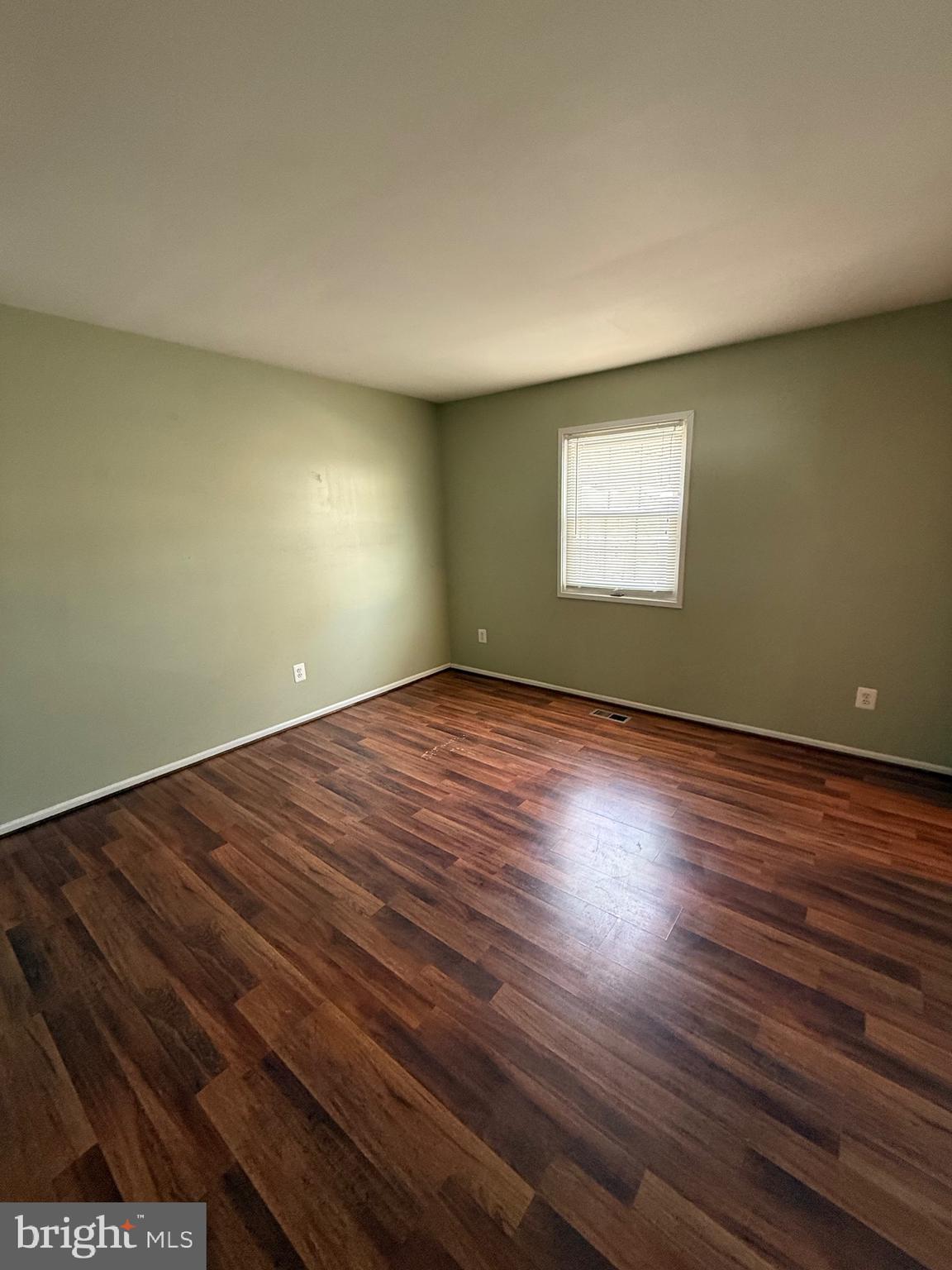 LAKE BRADDOCK - Residential