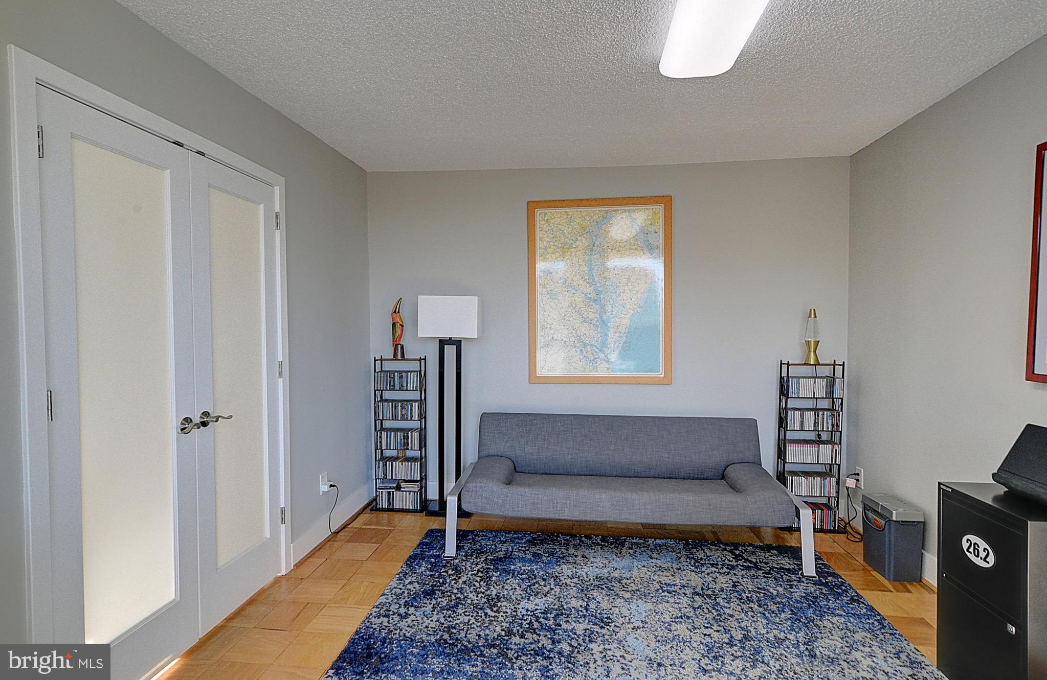 PROMENADE TOWERS - Residential