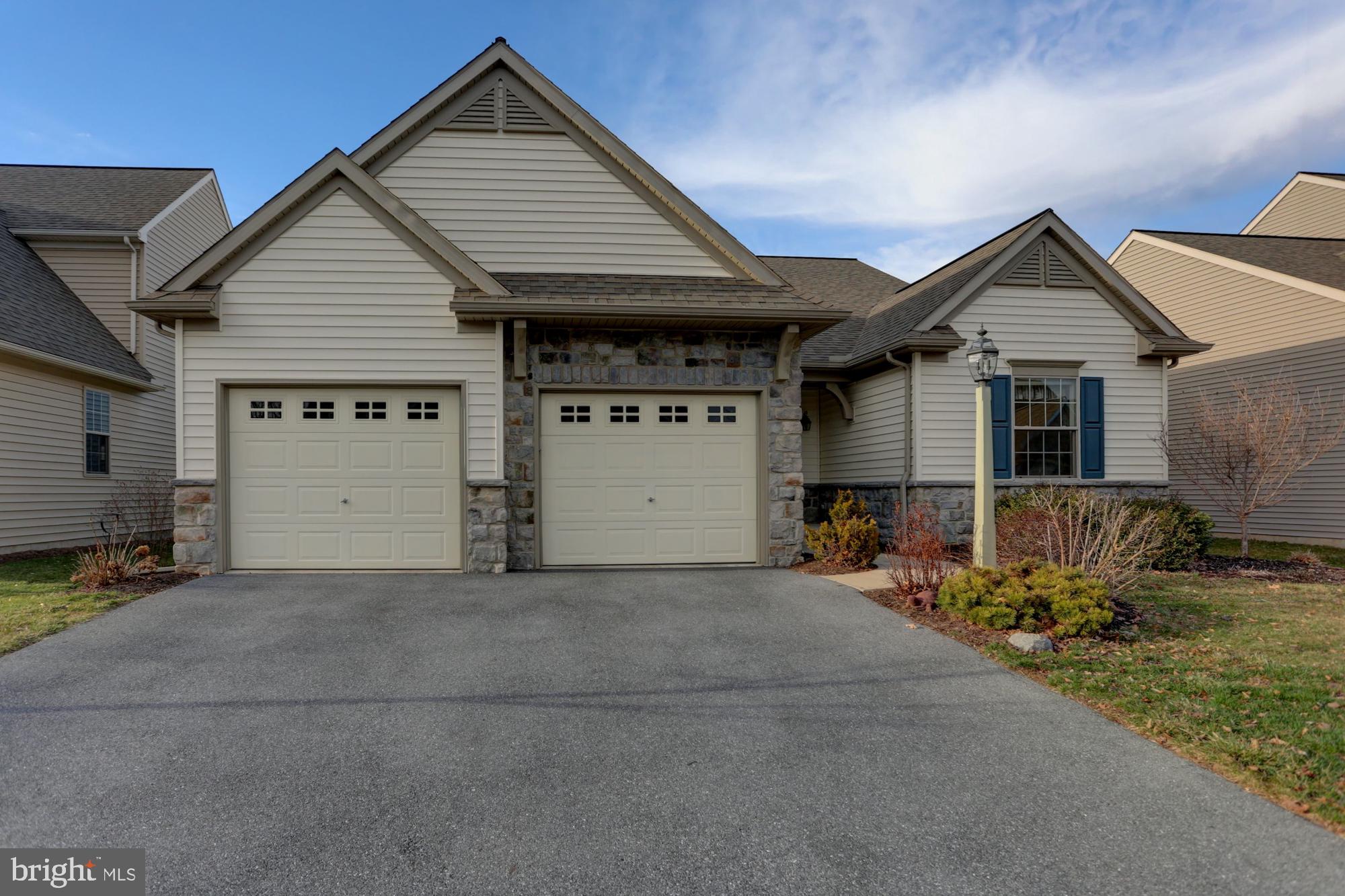 ELM TREE - Residential