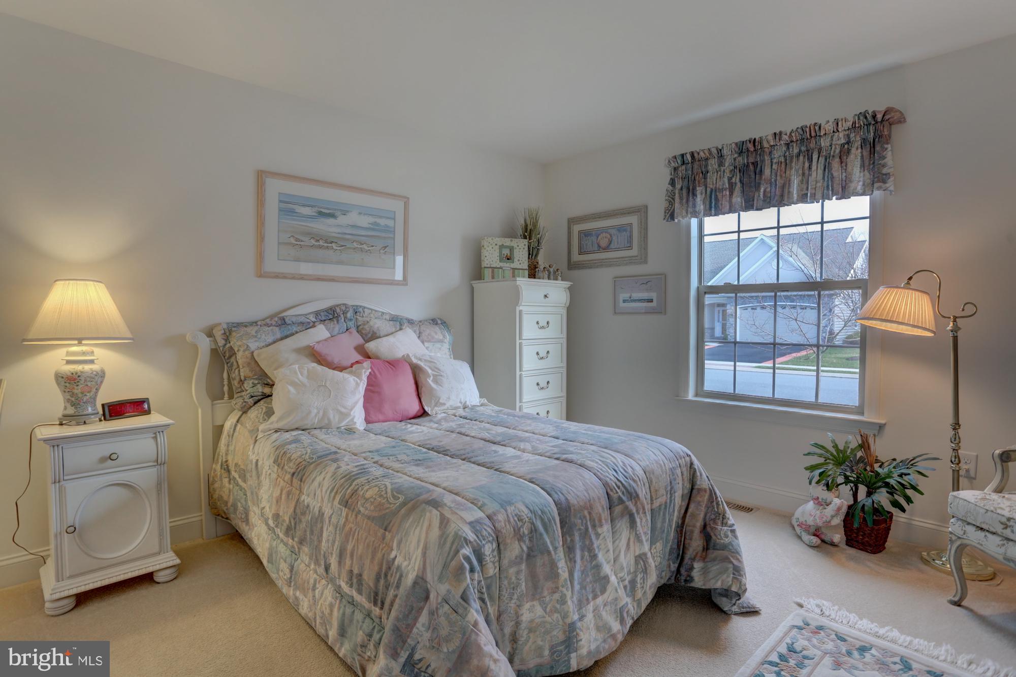 ELM TREE - Residential