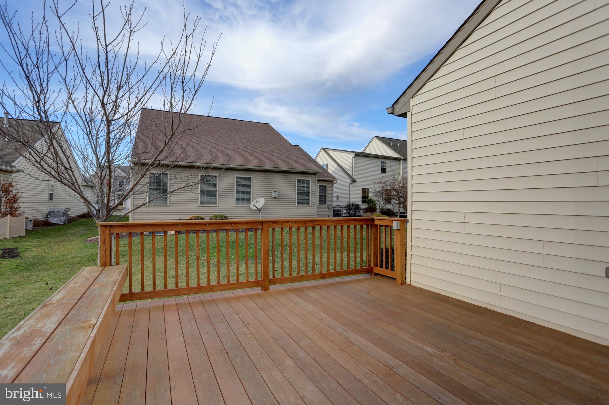 ELM TREE - Residential