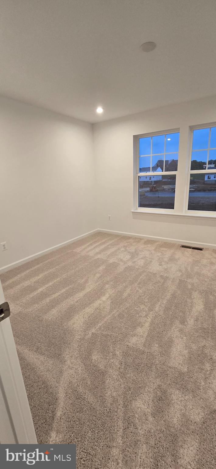 KING'S CROSSING - Residential Lease