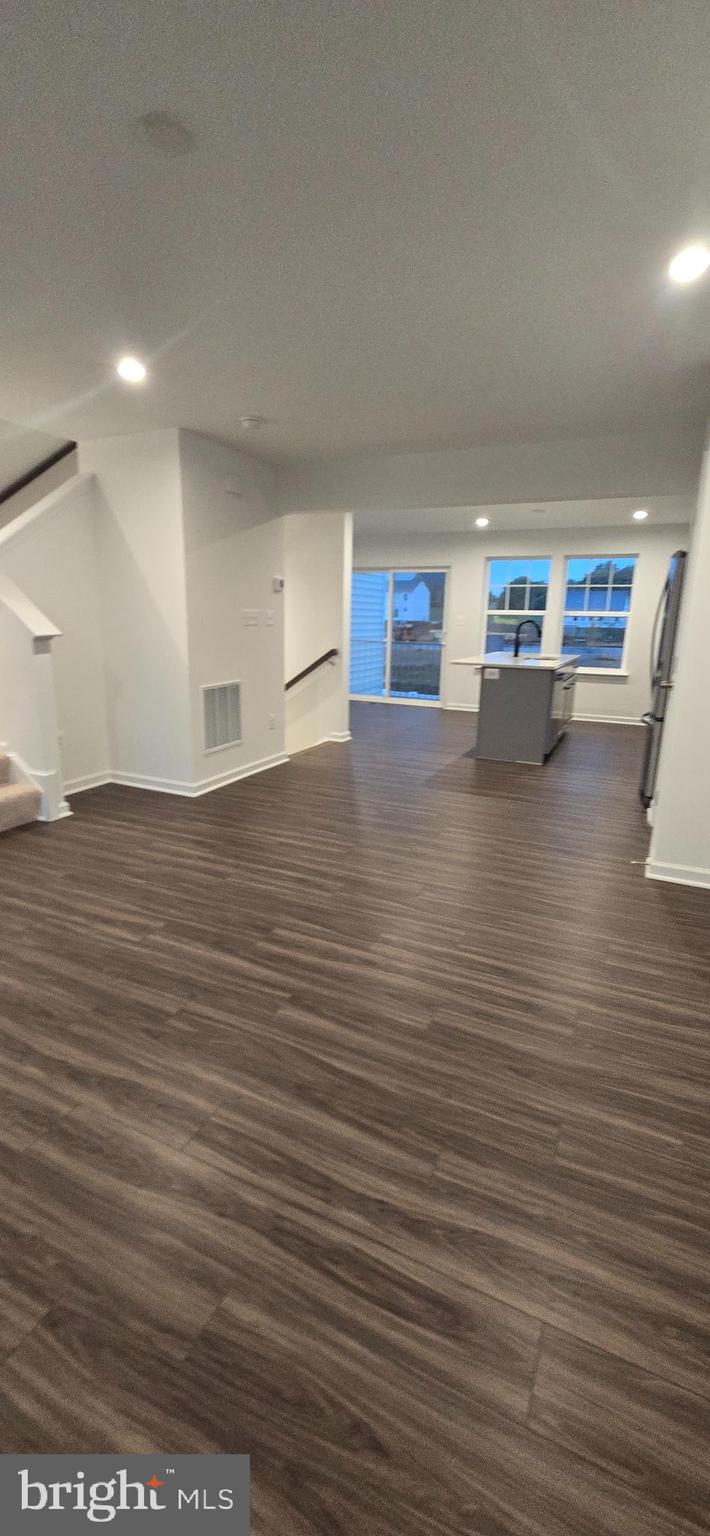 KING'S CROSSING - Residential Lease