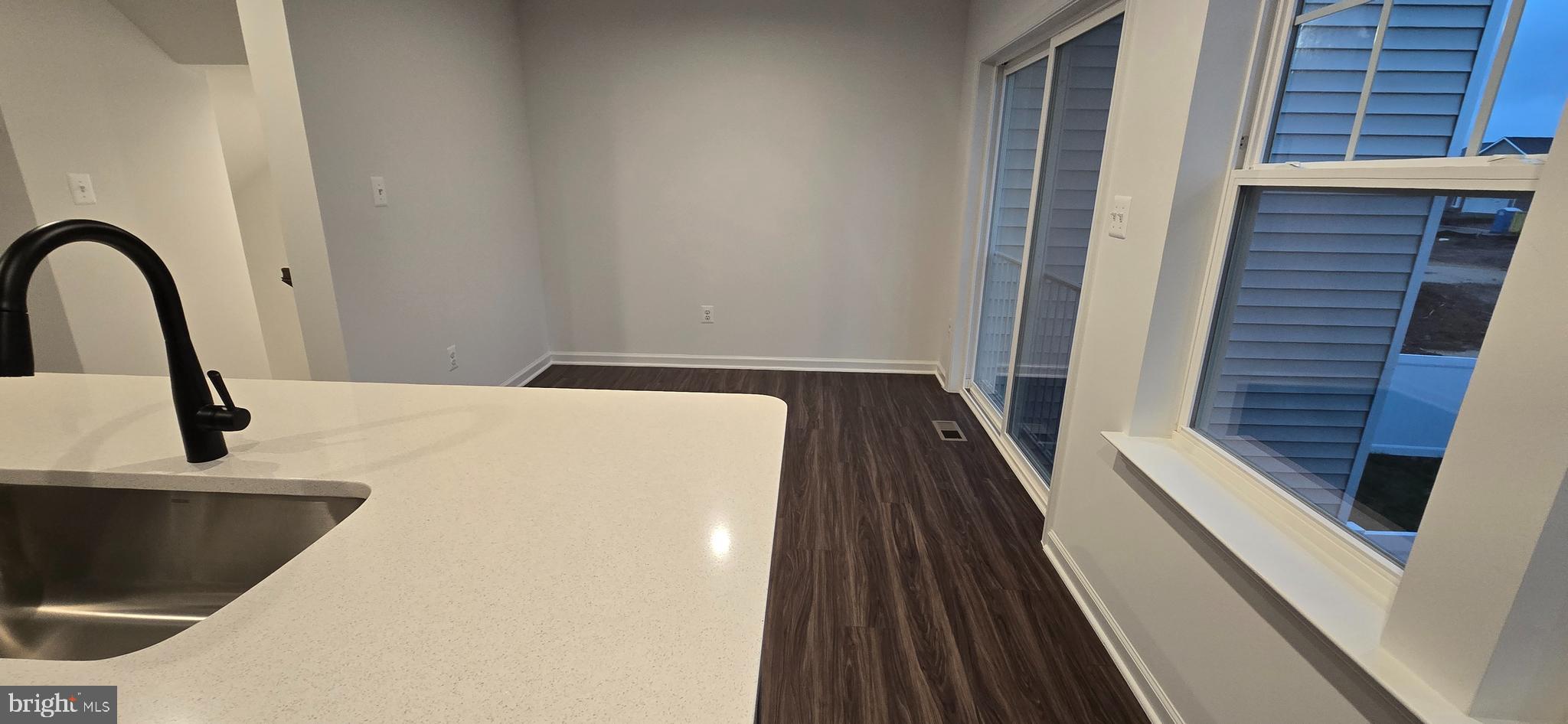 KING'S CROSSING - Residential Lease