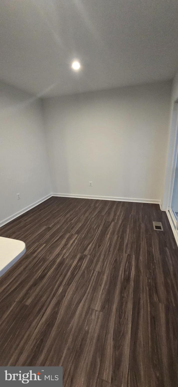 KING'S CROSSING - Residential Lease