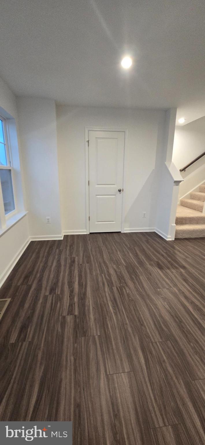 KING'S CROSSING - Residential Lease