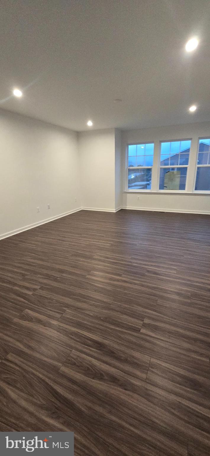 KING'S CROSSING - Residential Lease