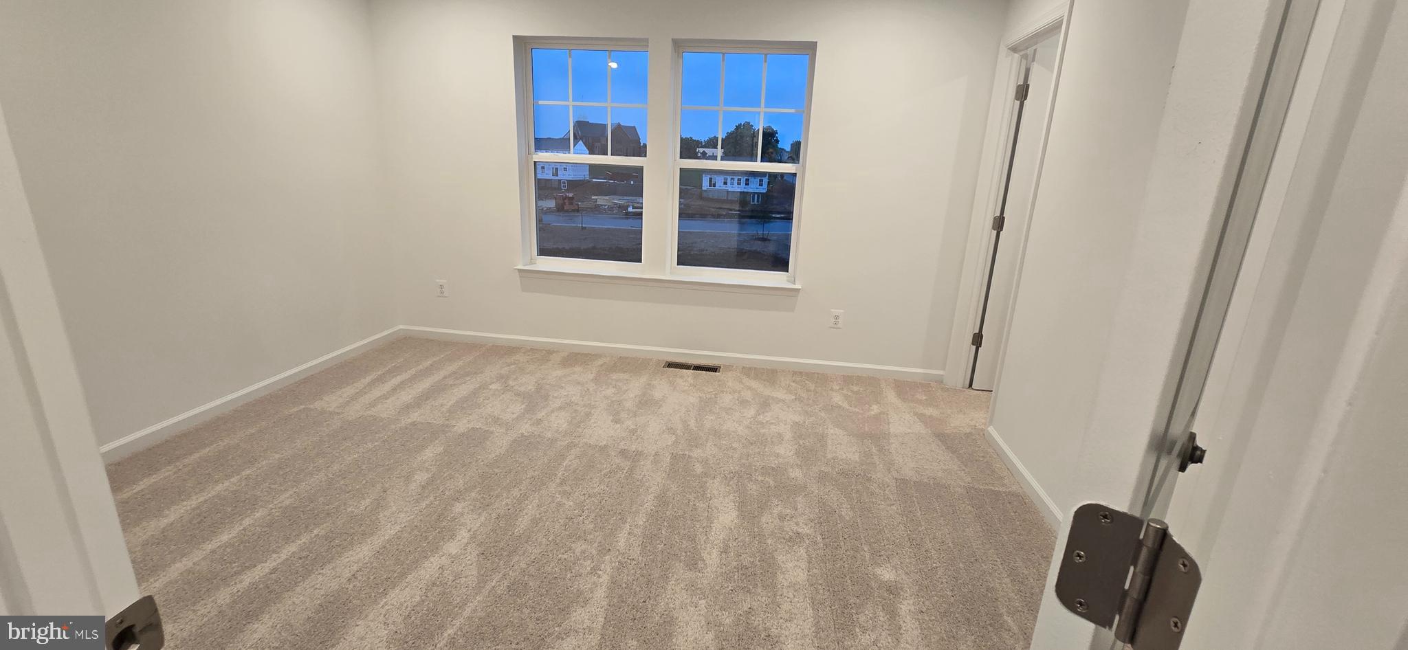 KING'S CROSSING - Residential Lease