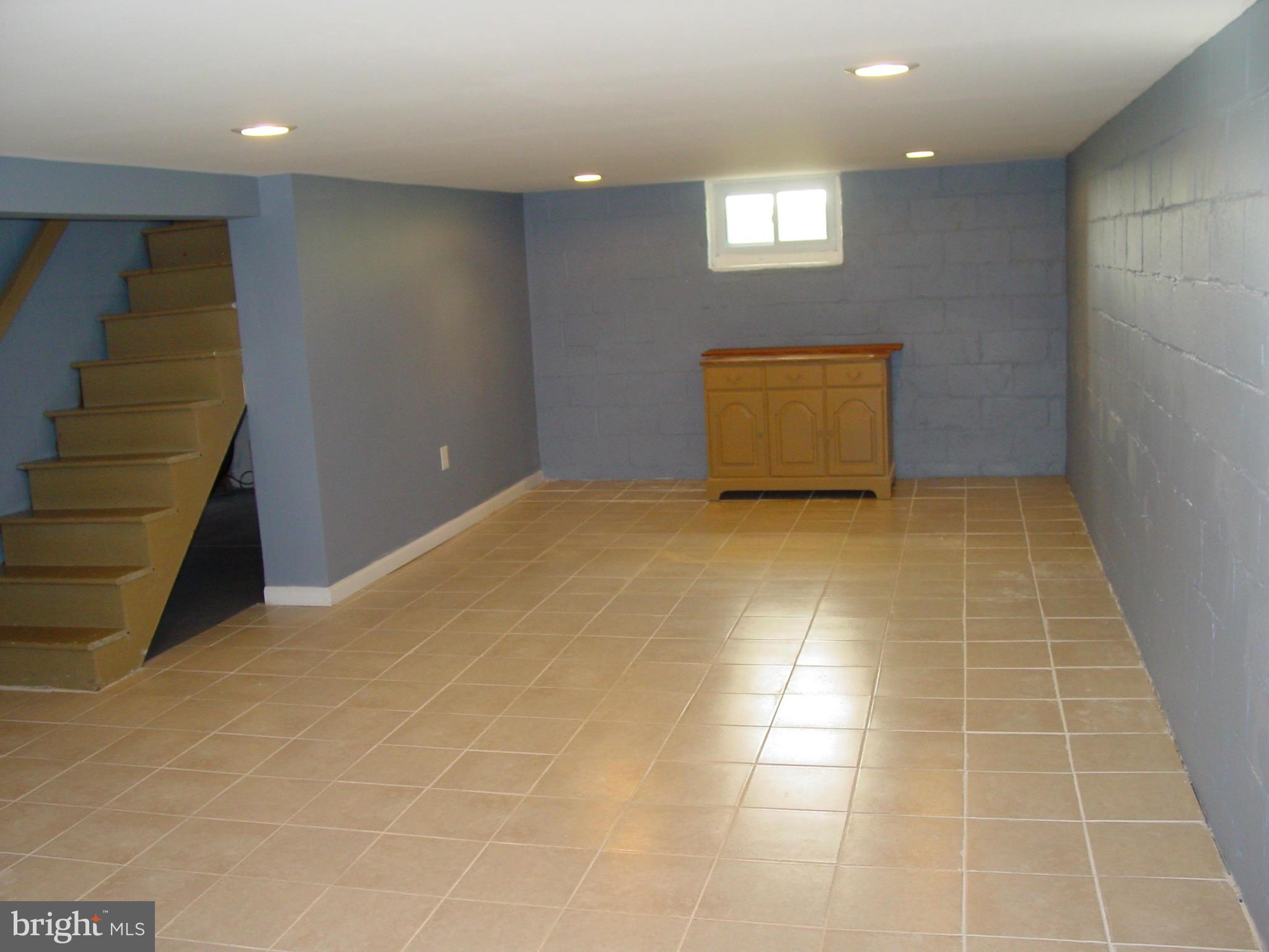 HILLENDALE PARK - Residential