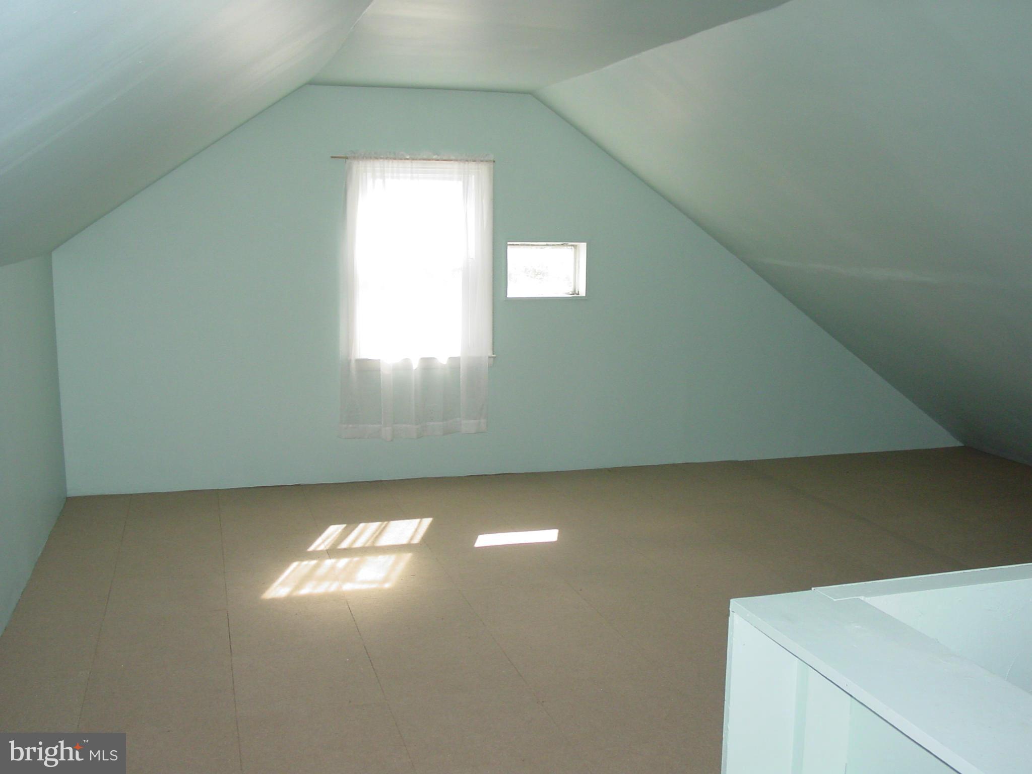 HILLENDALE PARK - Residential