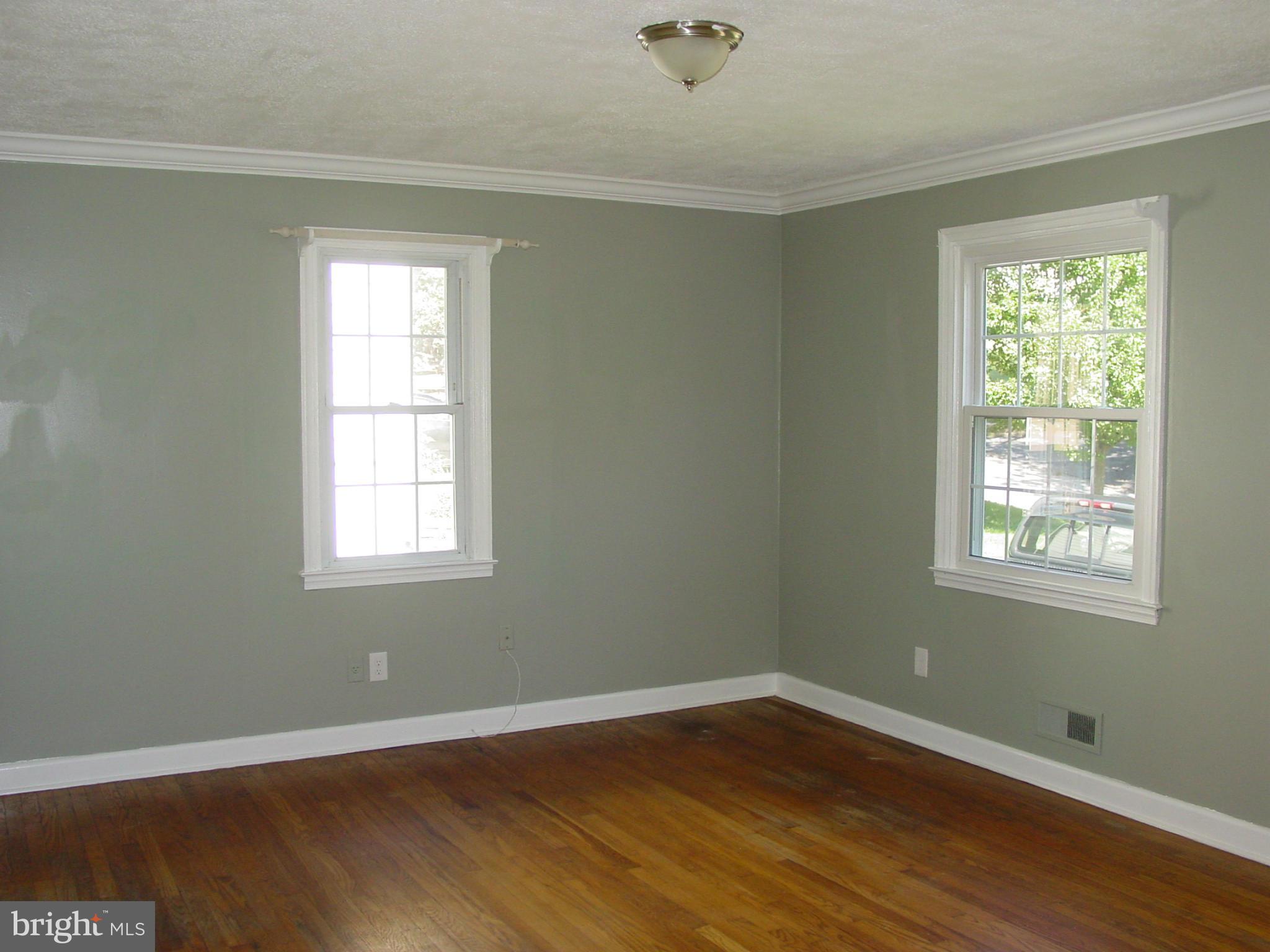 HILLENDALE PARK - Residential