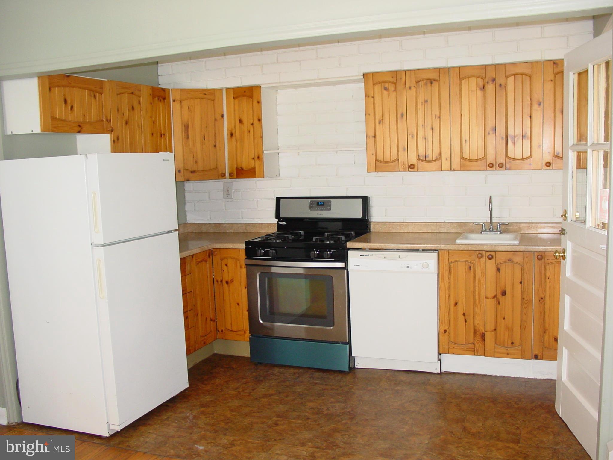 HILLENDALE PARK - Residential