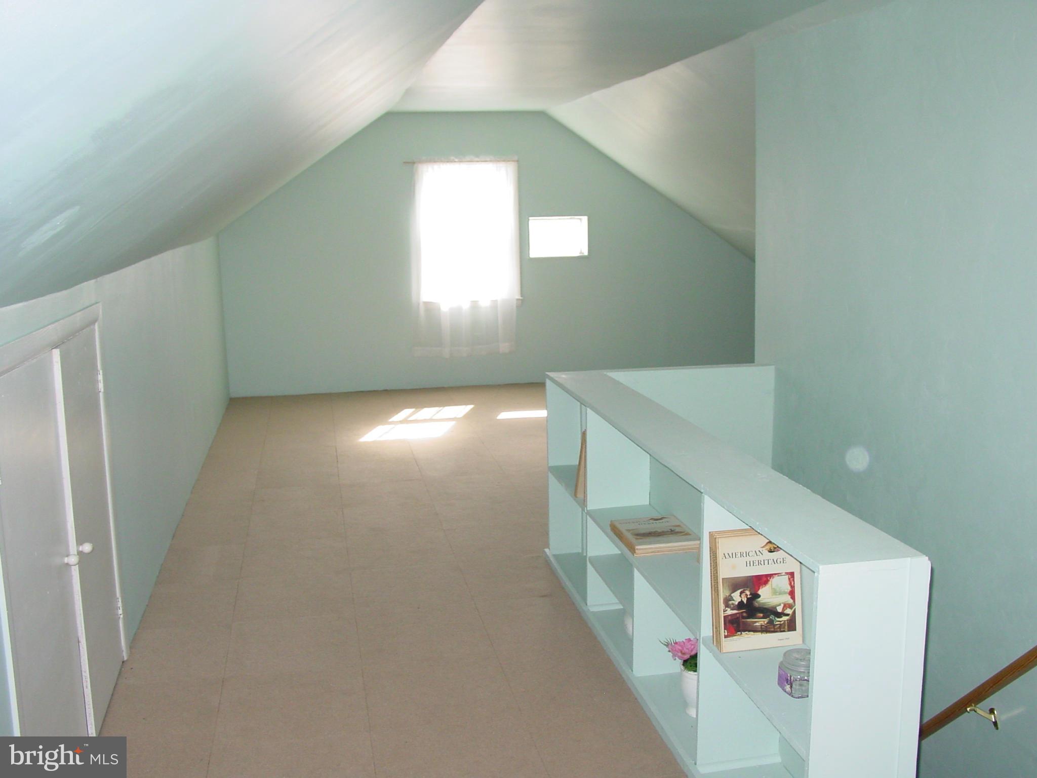 HILLENDALE PARK - Residential