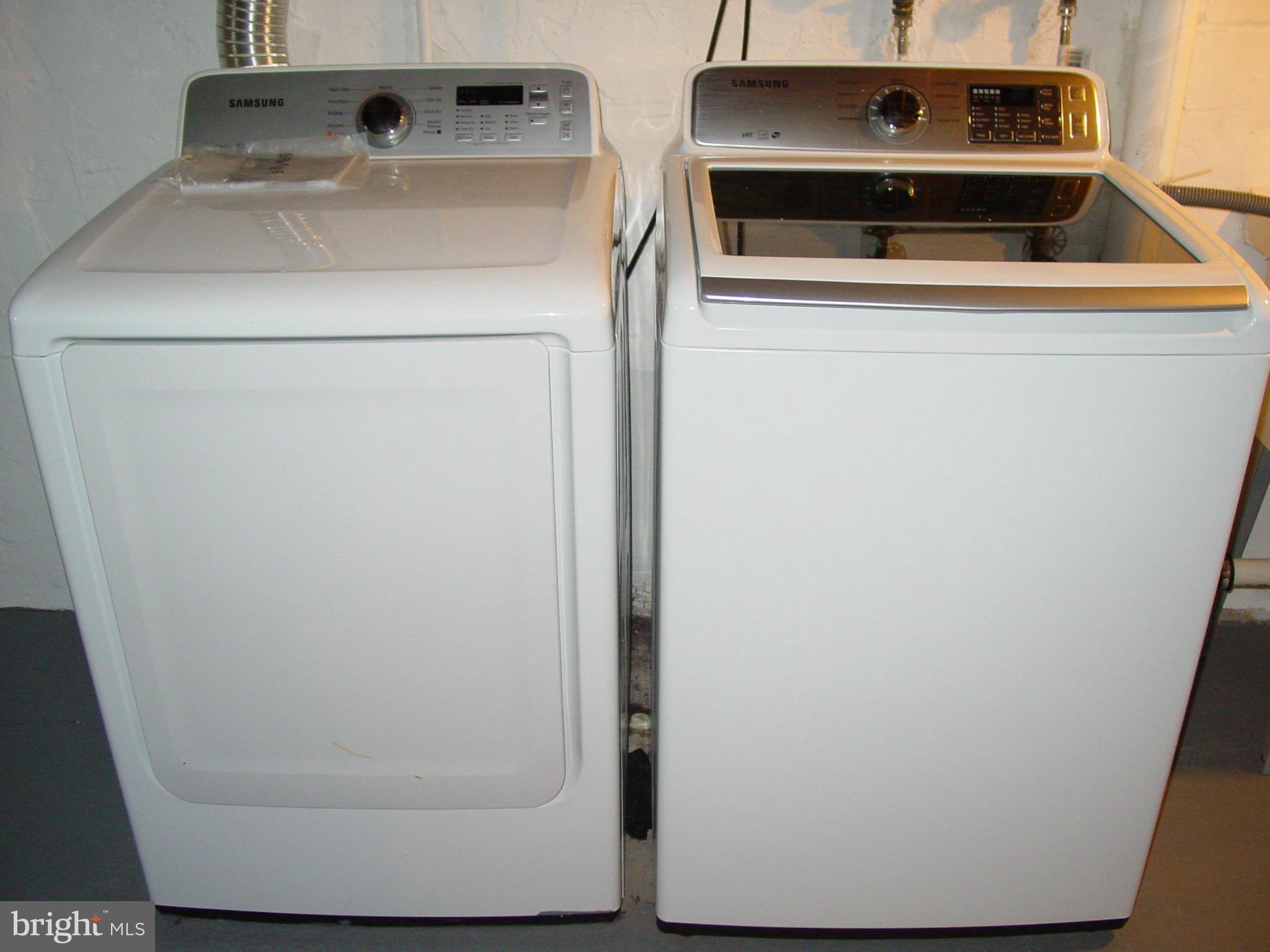 HILLENDALE PARK - Residential