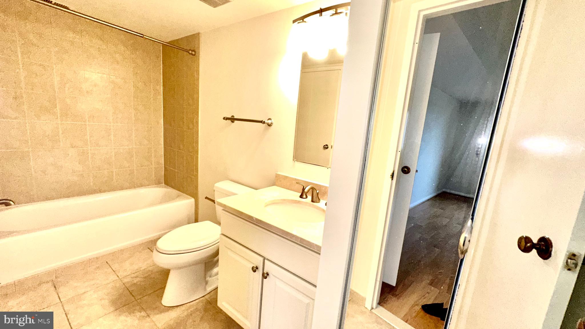 CHELSEA TOWERS - Residential Lease