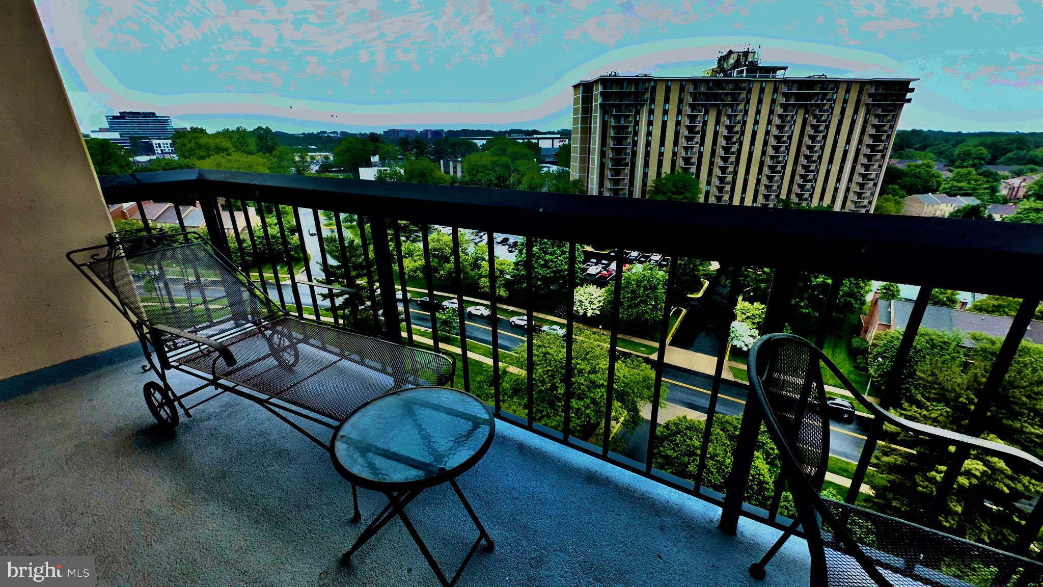 CHELSEA TOWERS - Residential Lease