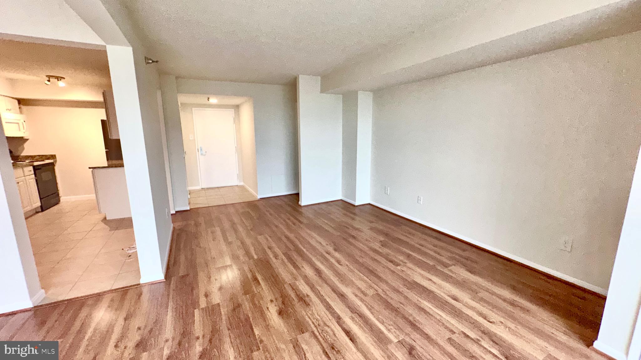 CHELSEA TOWERS - Residential Lease