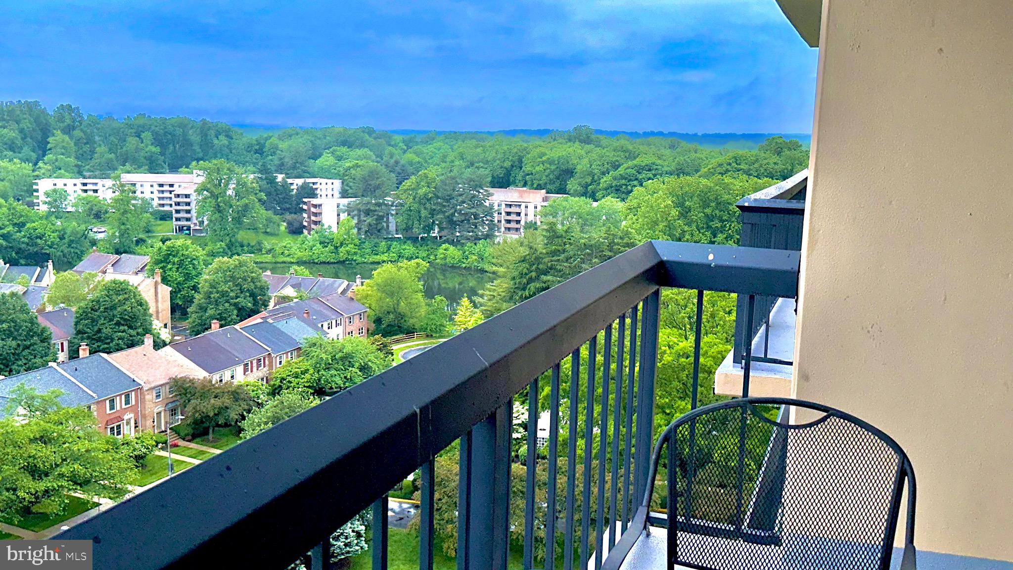 CHELSEA TOWERS - Residential Lease