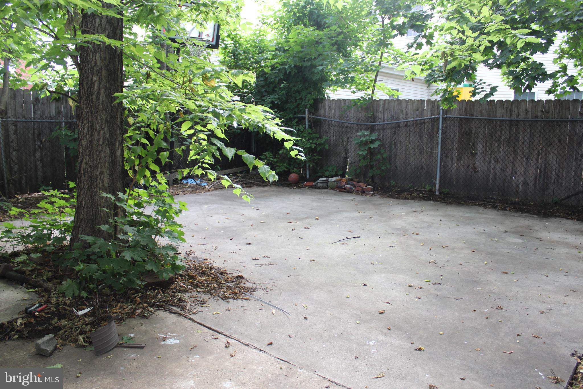 NORTH END - Residential