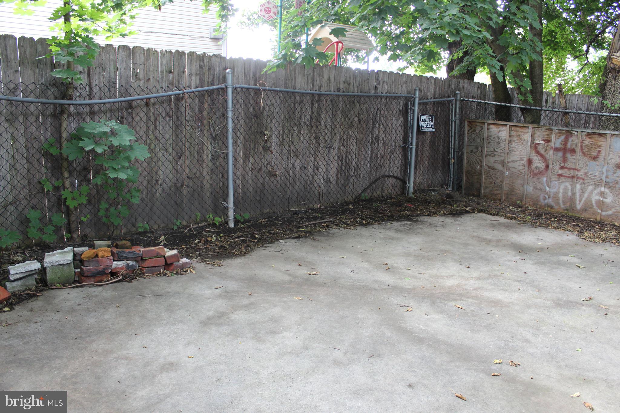 NORTH END - Residential