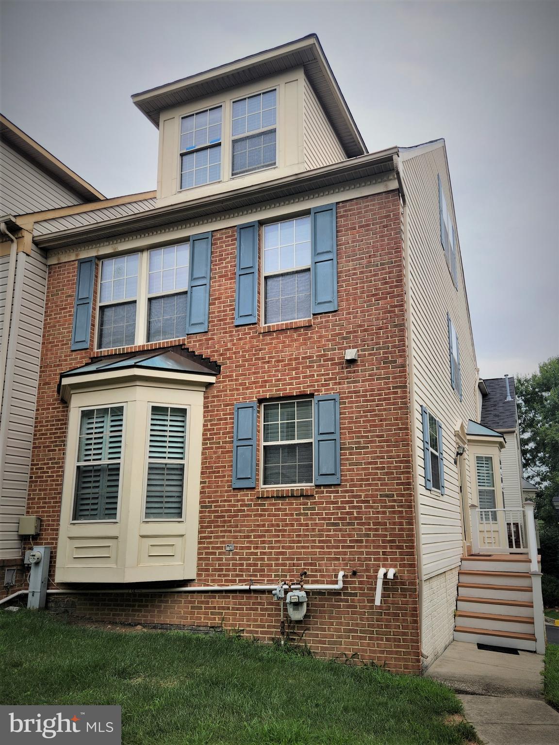 Stunning townhome - End unit located in the much sought after Cromwell Fountain Community.
Park in your 2 car garage located at the back of the property with access to the lower level.
Enjoy a coffee off of your balcony located right off the kitchen. The kitchen has a separate dining area with bay windows for ample sunshine.
Main floor has a powder room and beautiful hardwood flooring.
3rd floor has 2 bedrooms, a laundry room and a full bathroom. The master suite encompasses the entire 4th floor with private bath and large soaking tub.
The lower lever has bonus room that can be used as a media room, at home office or work out room.
This is in a great location close to all major commuter routes.
Contact us today to schedule a showing.