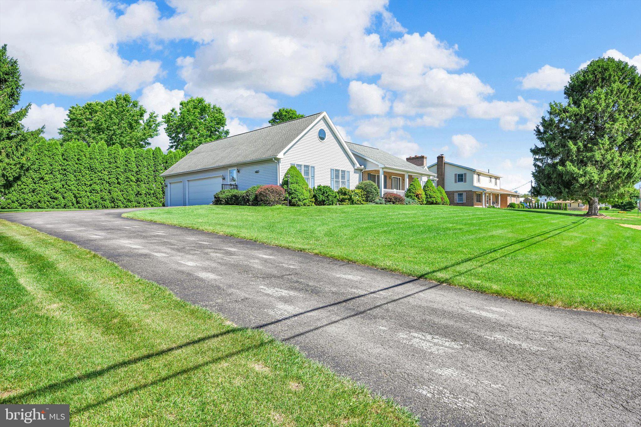 1408 W MAPLE STREET