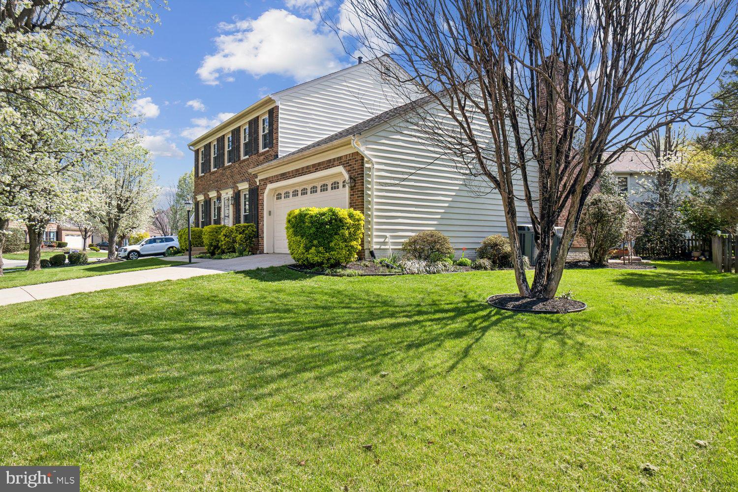 13511 FALLEN OAK COURT