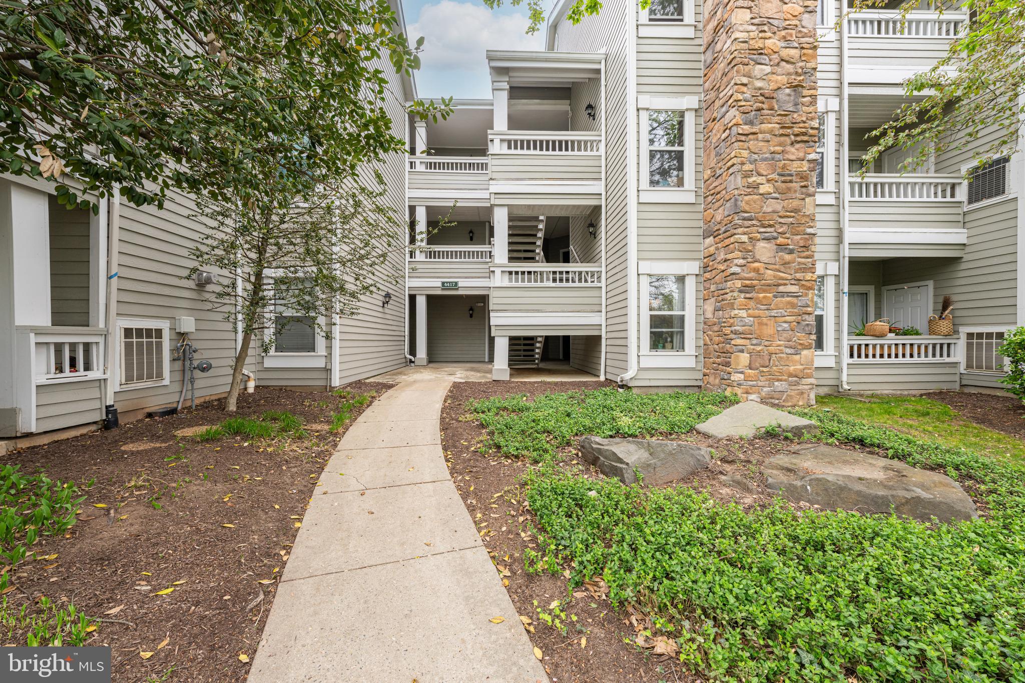 STONECROFT CONDO - Residential Lease