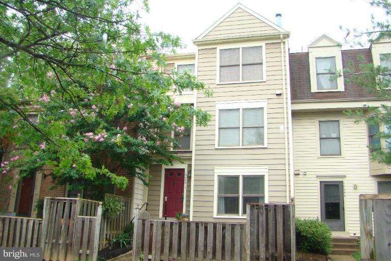 STONINGTON - Residential