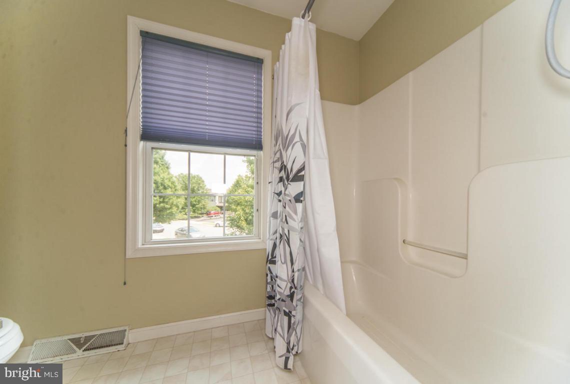 VILLAGE SQUARE - Residential