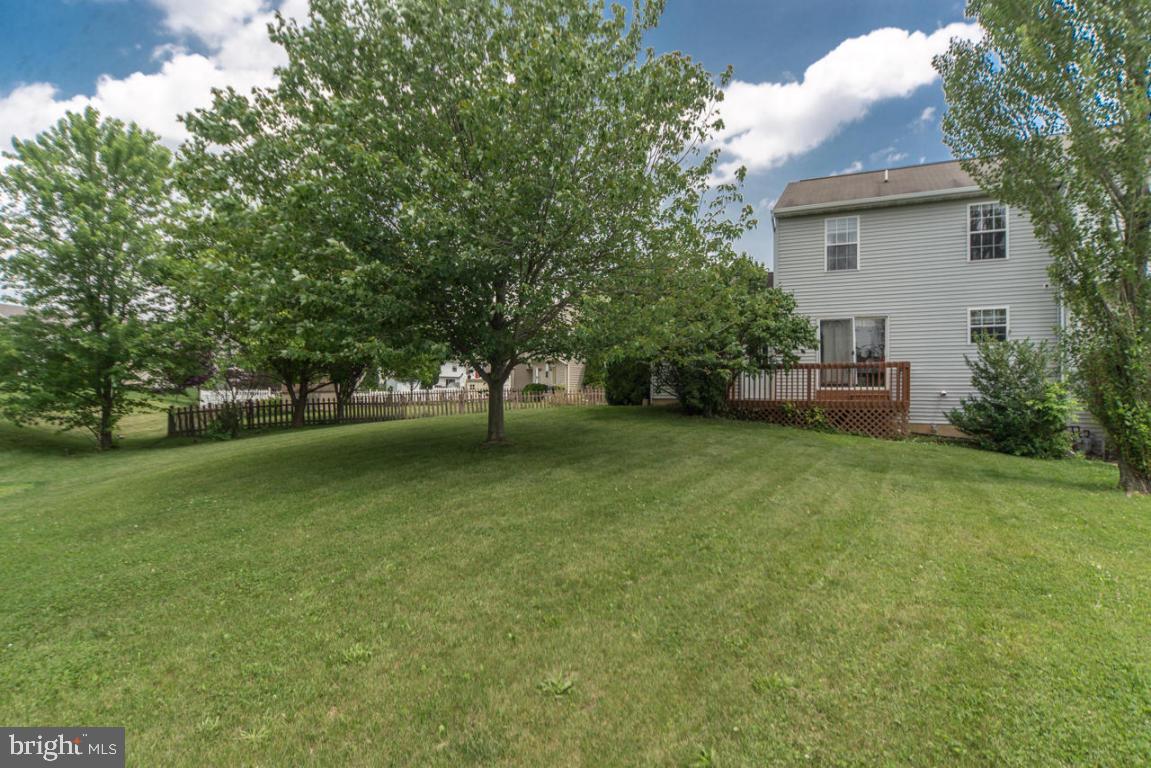 VILLAGE SQUARE - Residential