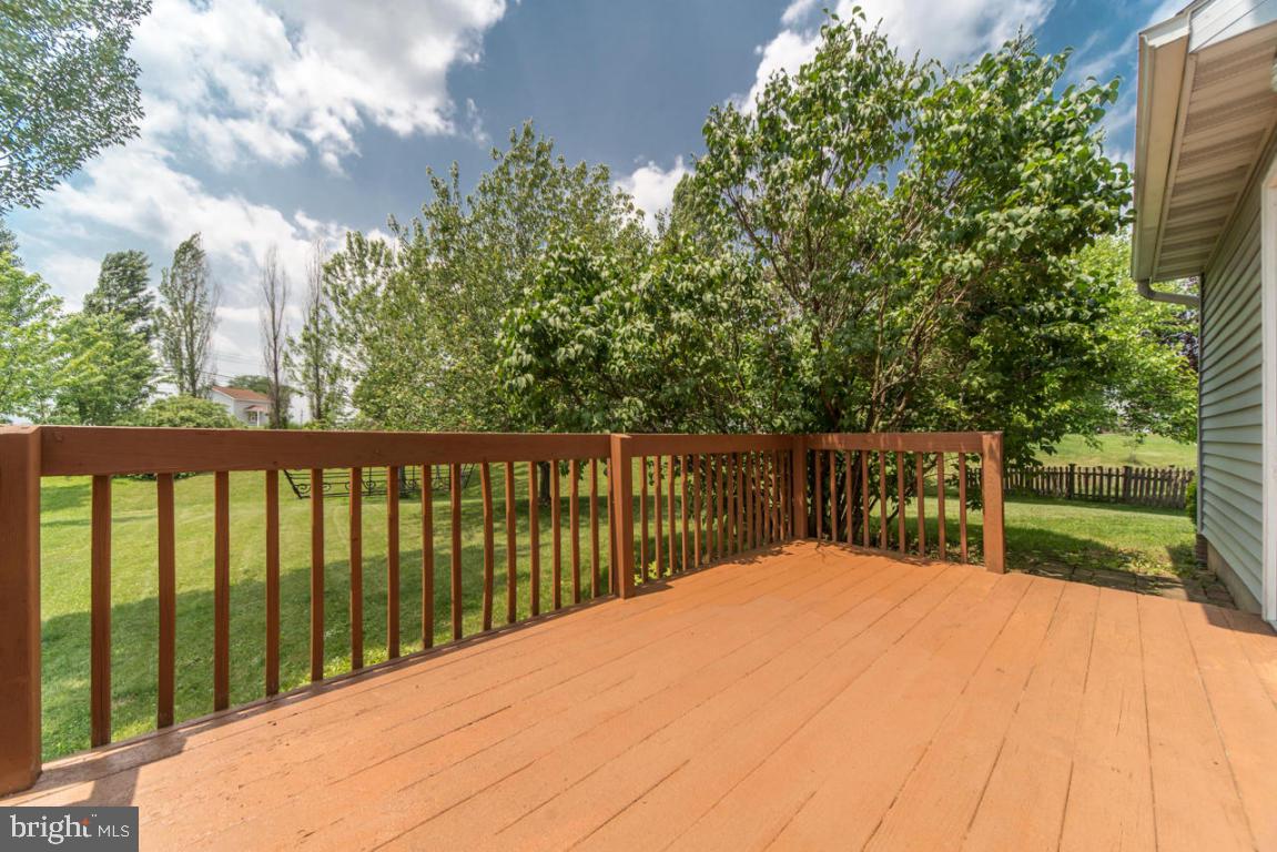 VILLAGE SQUARE - Residential