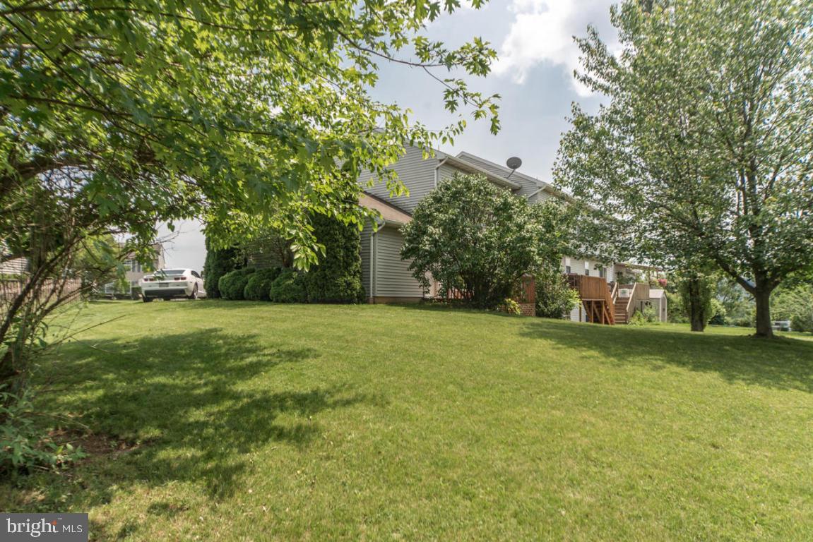 VILLAGE SQUARE - Residential