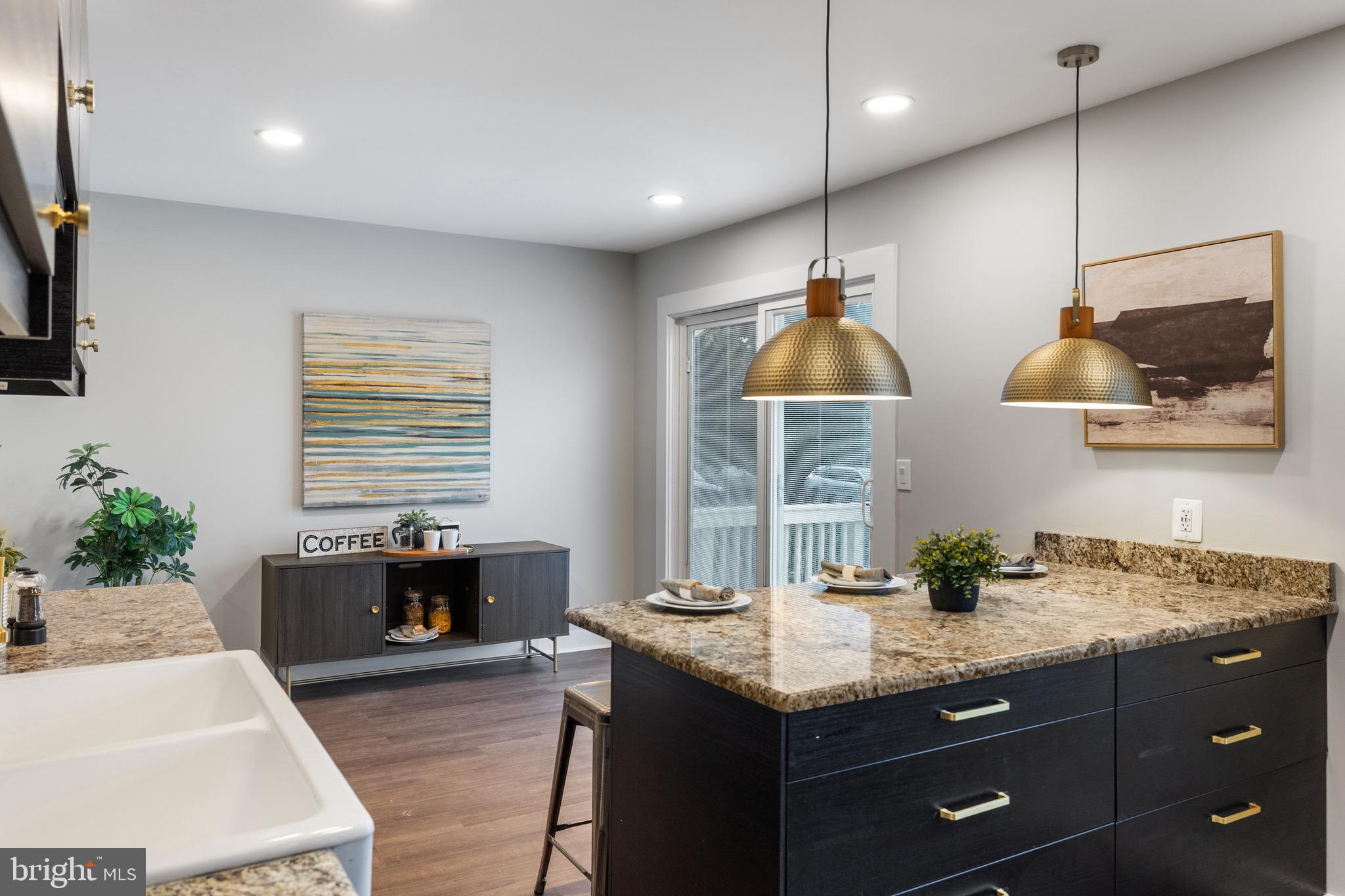 COMSTOCK - Residential