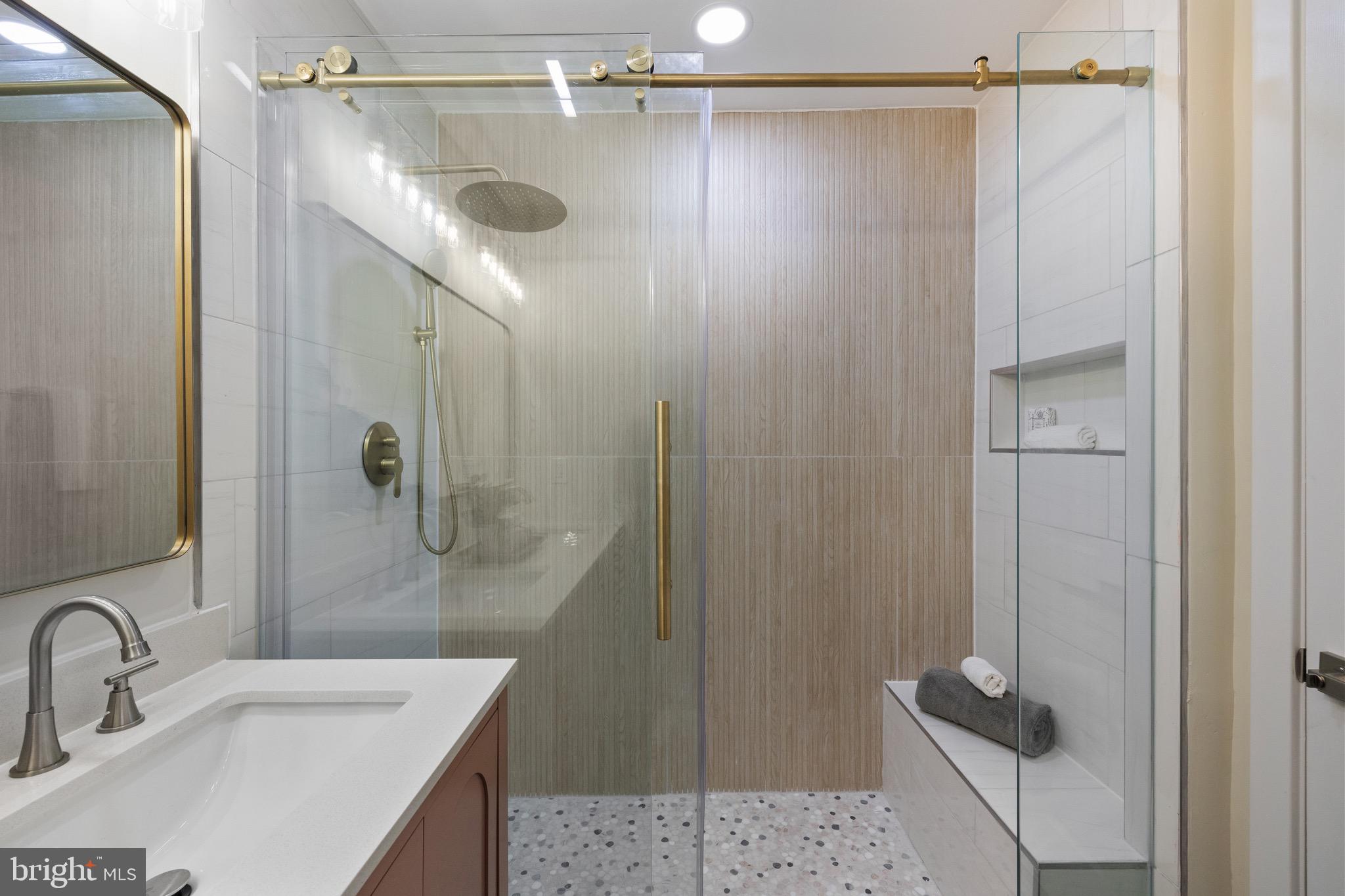 COMSTOCK - Residential