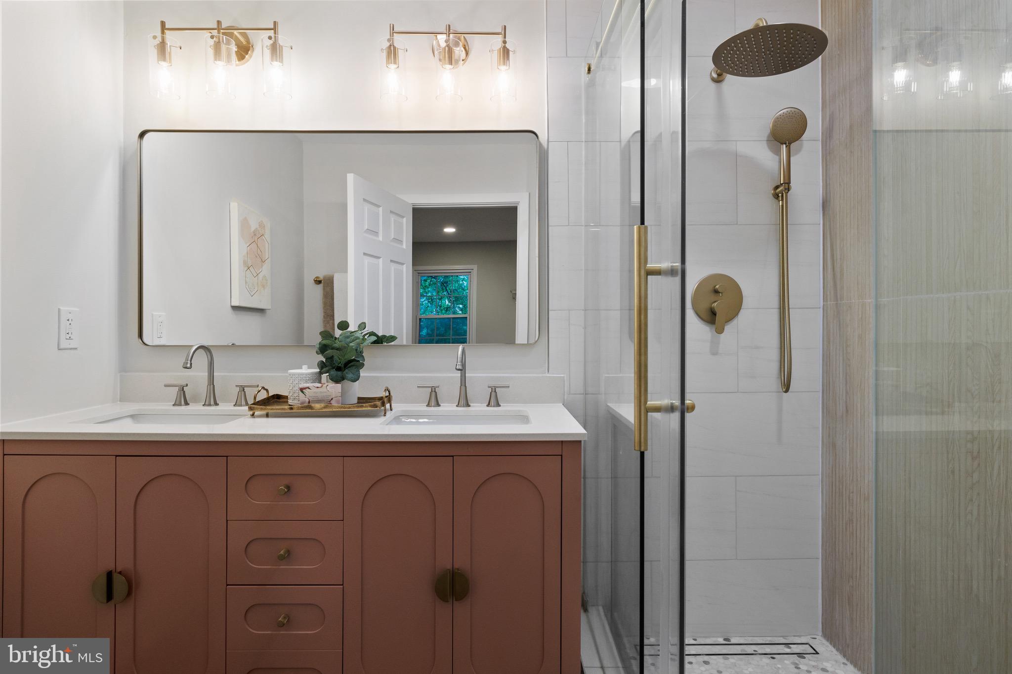 COMSTOCK - Residential