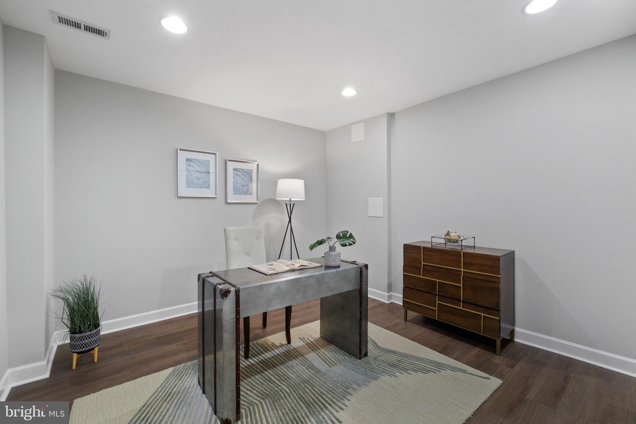 COMSTOCK - Residential