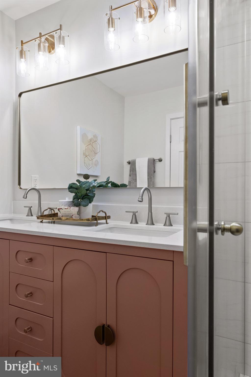 COMSTOCK - Residential