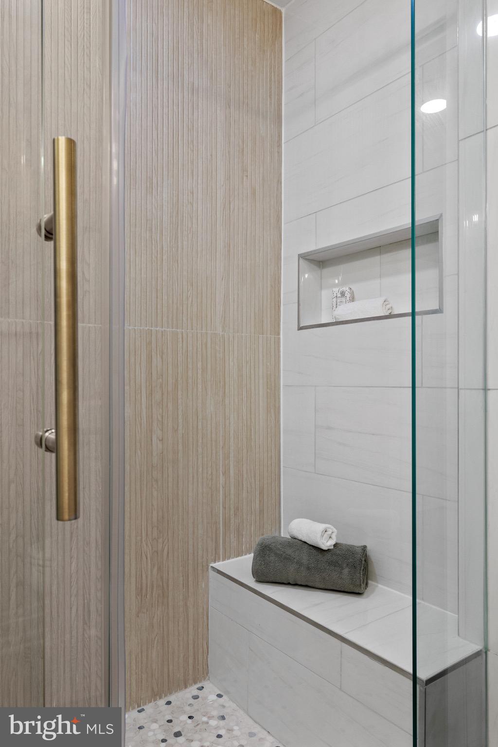 COMSTOCK - Residential