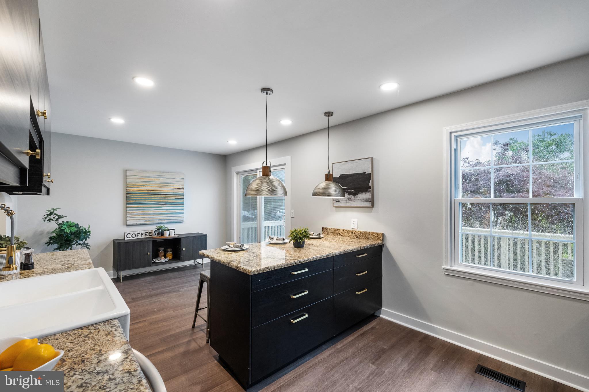 COMSTOCK - Residential